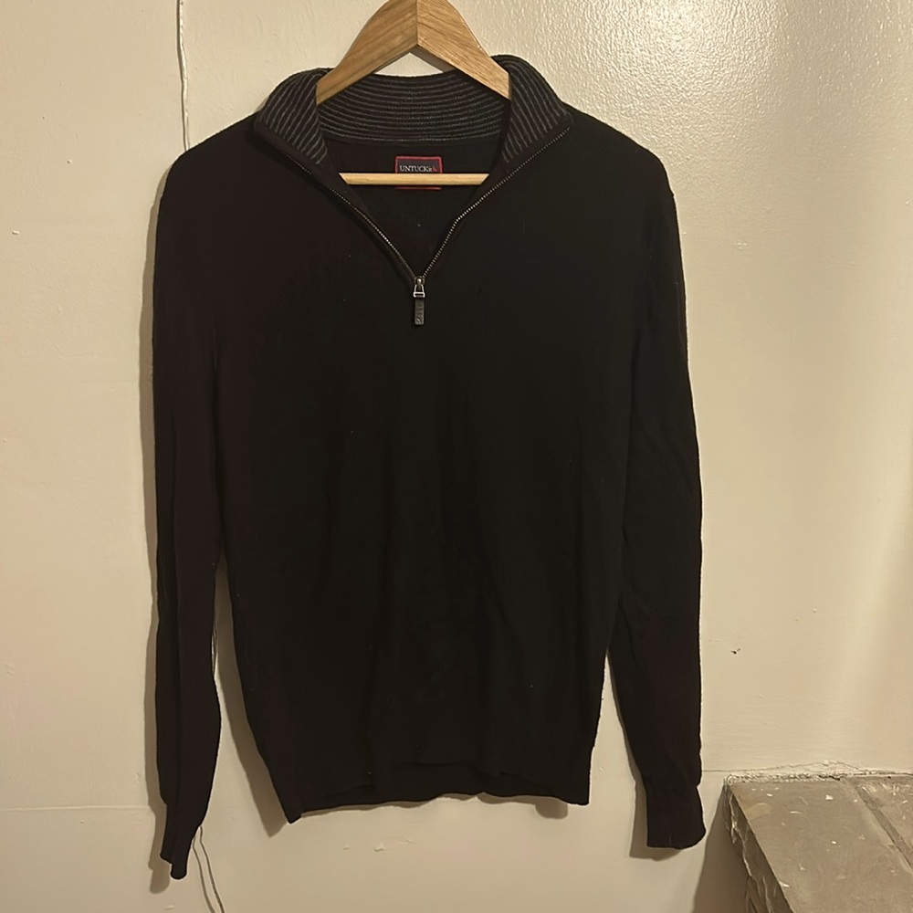 Black UNTUCKit sweater, 100% wool